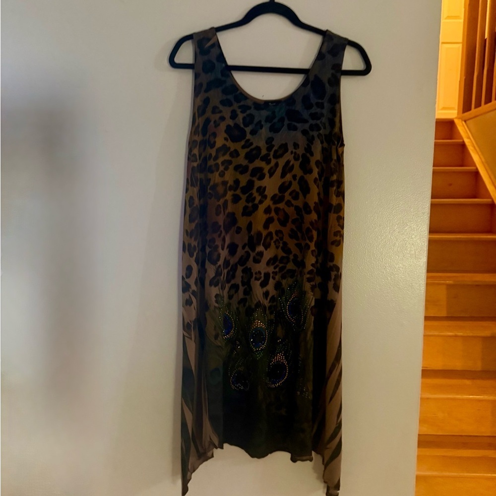 😸Asymmetrical Leopard with Sequins Peacock Feathers Print Dress
